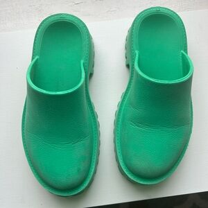 JEFFREY CAMPBELL Green Chunky Clogs